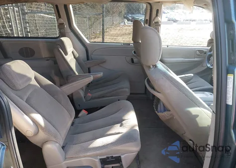 2005 Chrysler Town & Country Touring from USA, damaged, VIN 2C4GP54LX5R486857